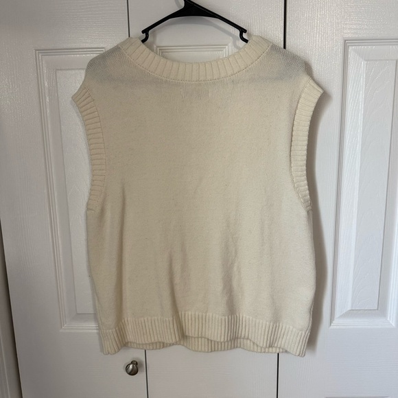 Hollister Cream Cable Knit Sweater Vest - Picture 3 of 3